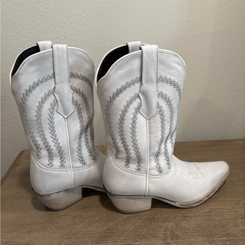 White Western Leather Cowboy Boots for Women - Picture 2 of 7